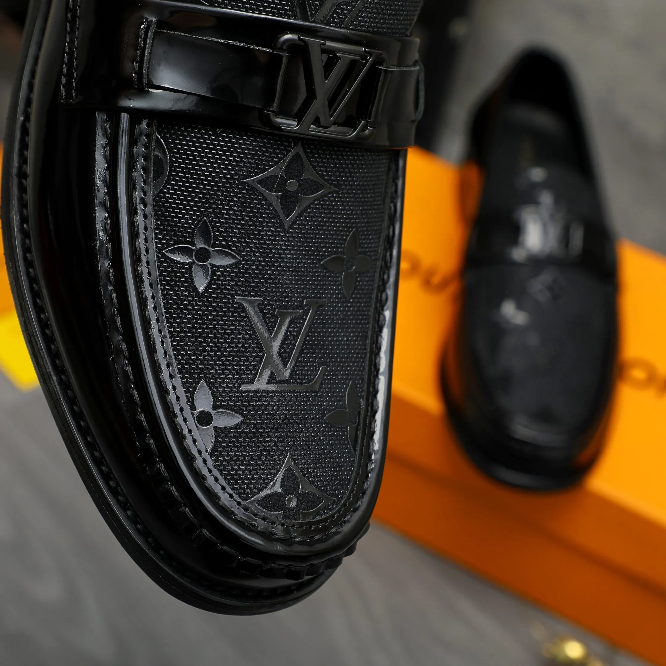 Men's shoes 💰p460 Product trademark: LV "Louis Vuitton" business slip-on leather shoes Regular size: 39-45 (45 is custom-made and non-returnable) Product materials: Selected embossed cowhide upper, cowhide lining, original rubber outsole